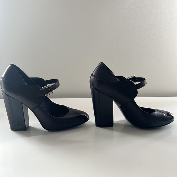Chanel Black Mary Jane Block Heel - Picture 2 of 10